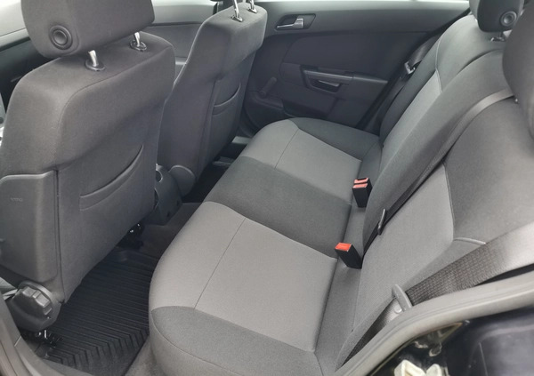 Opel Astra cena 17500 przebieg: 243080, rok produkcji 2011 z Ostróda małe 704